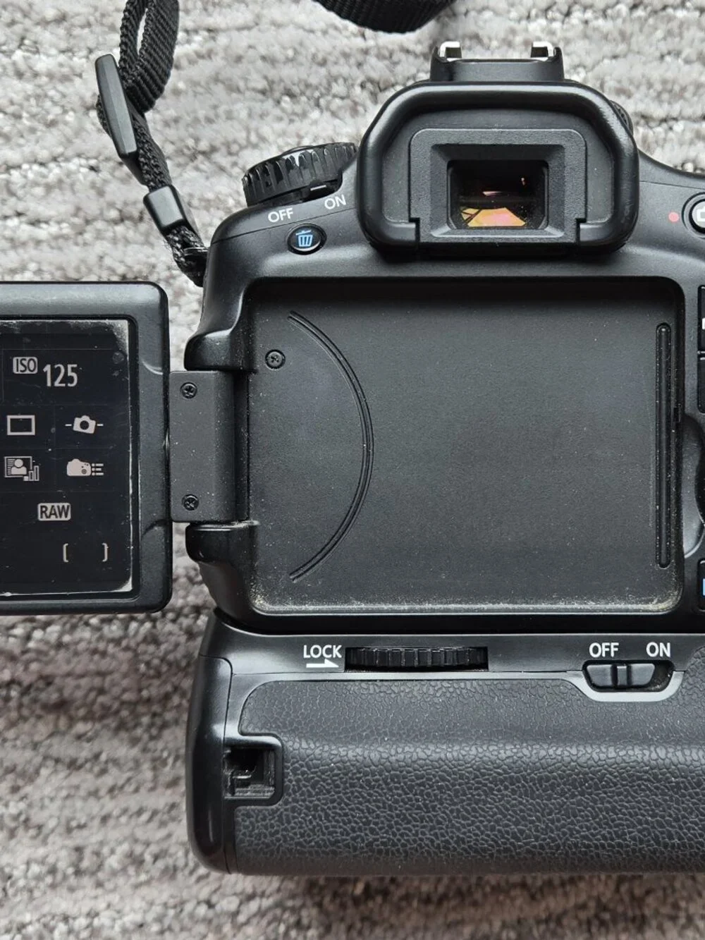 Canon EOS 60D Camera Body with Battery Grip
